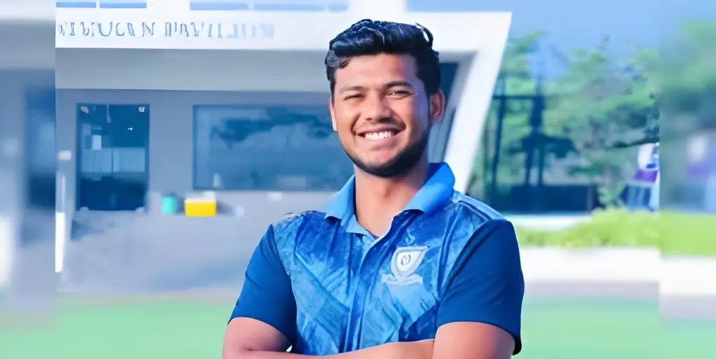 Kartik Sharma (19 years)